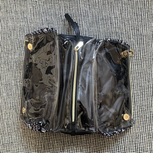 NWOT Bebe cosmetic bag - Picture 2 of 5